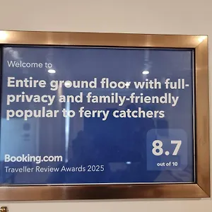  Apartment Entire Ground Floor With Full-privacy And Family-friendly Popular To Ferry Catchers